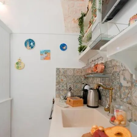 Le Alcove Del Leopardi *